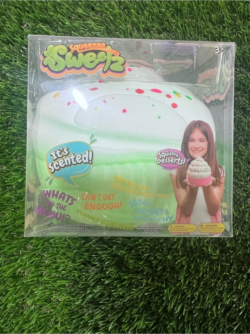 Squishmallow Sweetz Scented Squishy Dessert - White & Green Cupcake